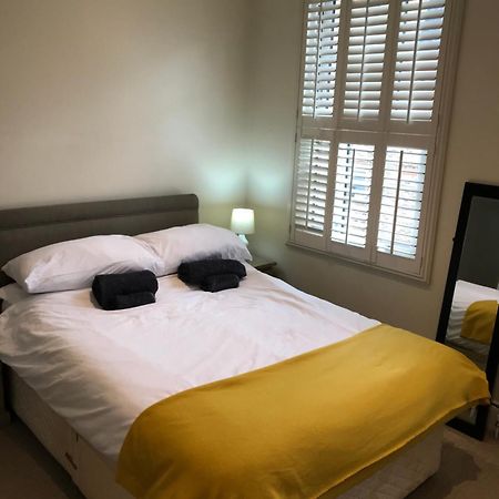 Stylish & Spacious 3 Bed Victorian House Sleeps Up To 7 - Near O2, Museums, Excel, Mazehill Station 12 Mins Direct Into London Bridge Villa Esterno foto