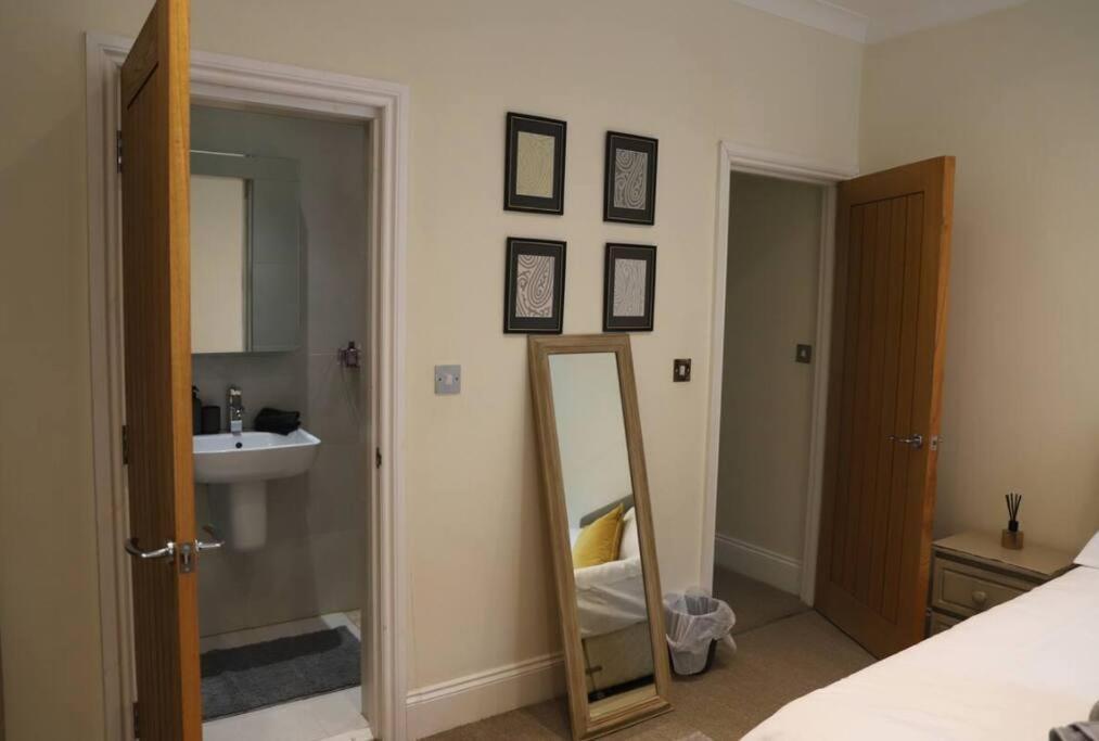 Stylish & Spacious 3 Bed Victorian House Sleeps Up To 7 - Near O2, Museums, Excel, Mazehill Station 12 Mins Direct Into London Bridge Villa Esterno foto